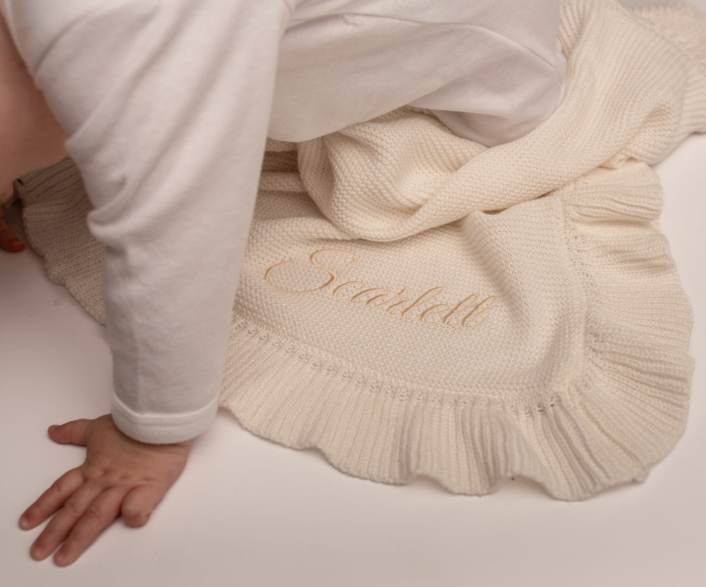 Timeless Ruffle Blanket | White